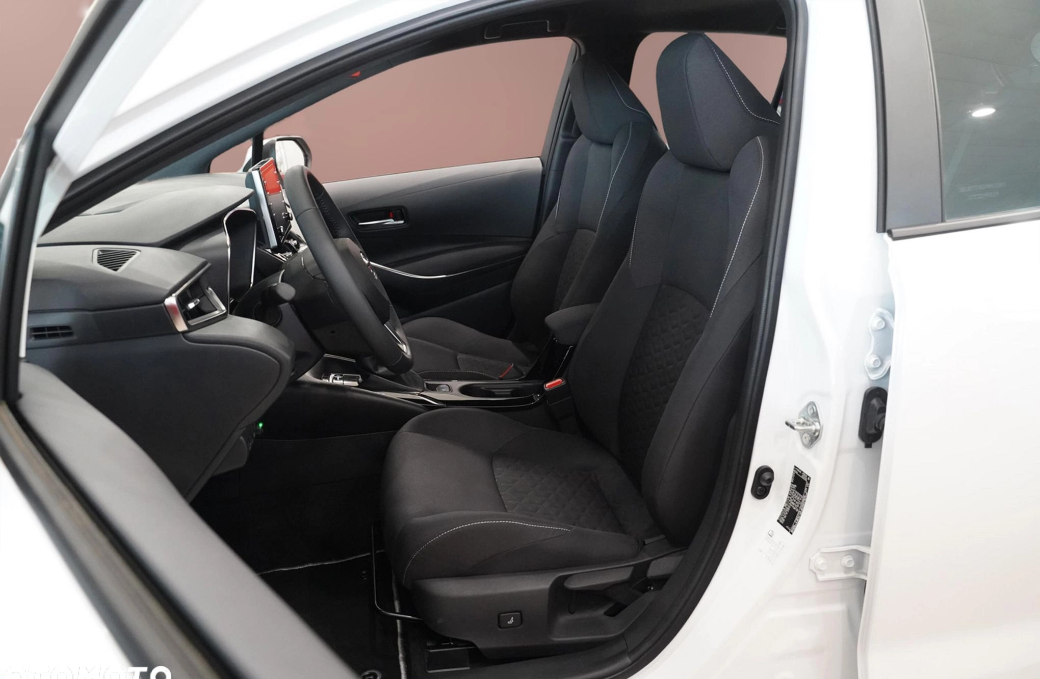 Toyota Corolla cena 135186 przebieg: 1, rok produkcji 2024 z Namysłów małe 232